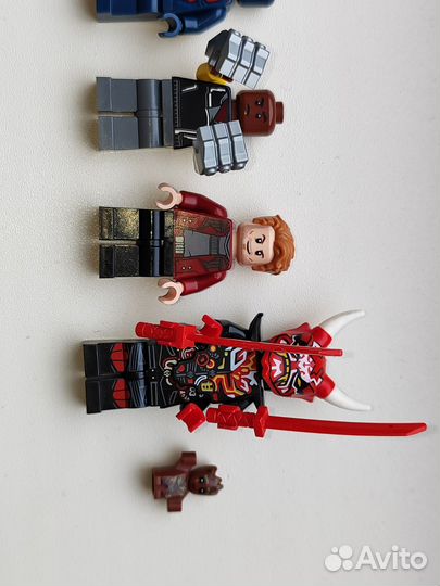 Lego марвел минифигурки