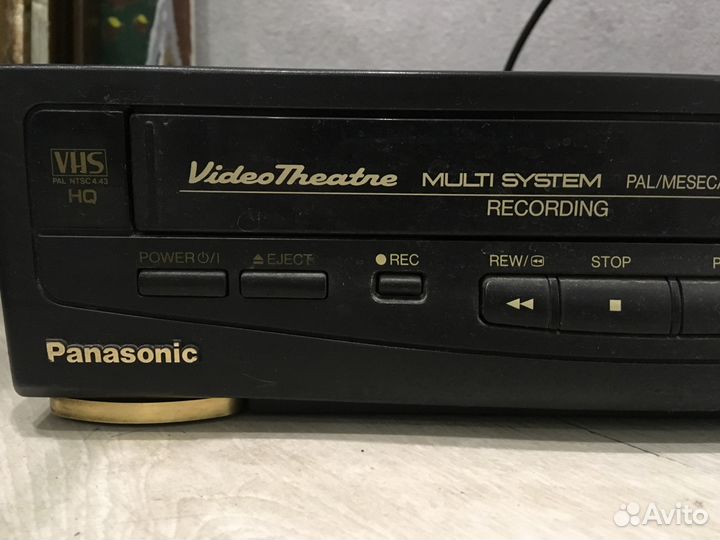 Panasonic Кассетный видеомагнитофон