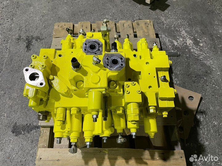 Гидрораспределитель Komatsu PC400-7