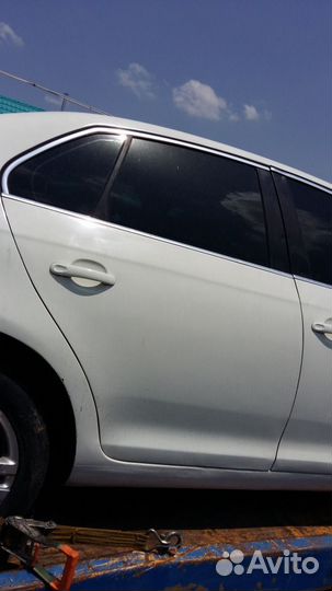 Фольксваген Джетта 5 дверь задняя правая