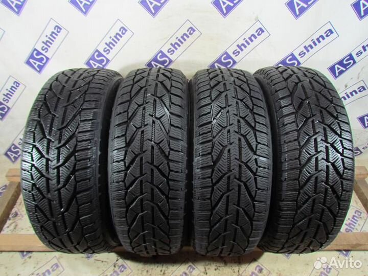 Kormoran Snow 215/55 R17 96R