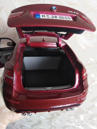 Burago BMW6 M. Масштаб 1 18