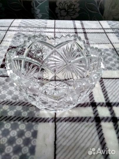 Хрустальная ваза