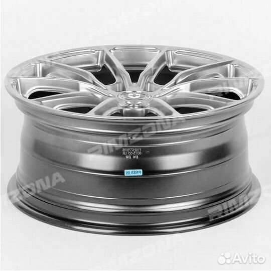 Литой диск HRE R17 5x100