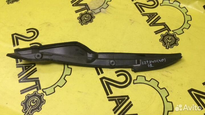 Уплотнитель крыла передний правый Toyota Allion