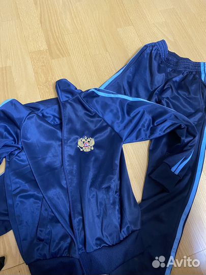 Спортивный костюм для мальчика 140