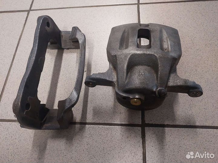 Суппорт toyota 47730-48130