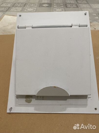 Люк, загрузочный бак для мусопровода