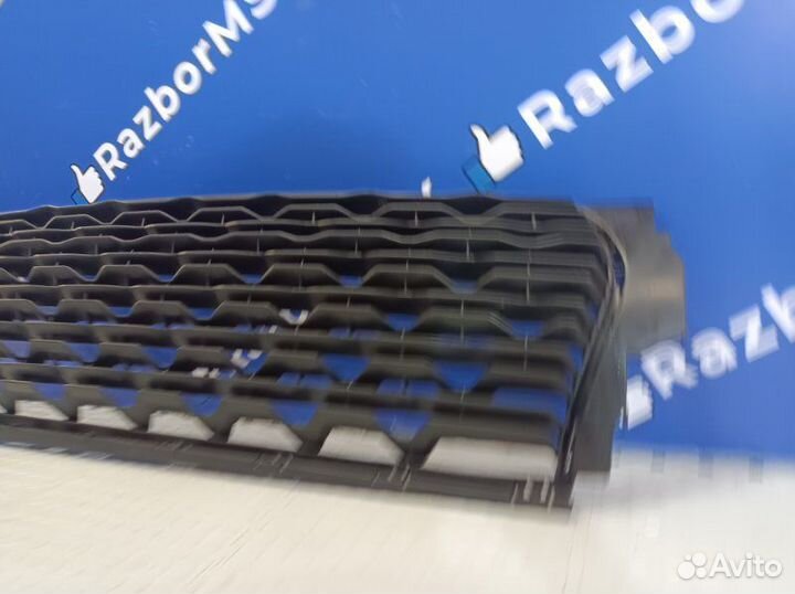 Решетка бампера передняя Renault Duster 2