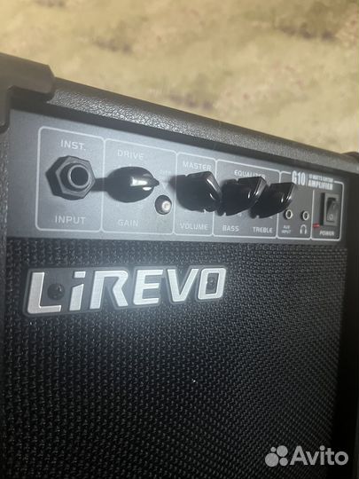 Гитарный комбоусилитель басс