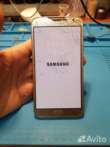 Замена стекла на сотовом телефоне