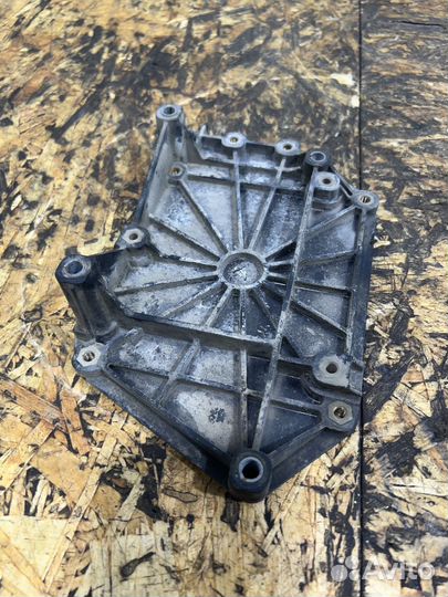 Площадка крепления эбу Опель Астра H