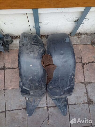 Подкрылок задний правый левый Citroen C4 седан