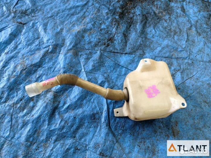 Бачок стеклоомывателя honda step wagon