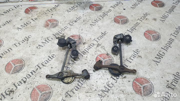 Передние рычаги в сборе на Mercedes-Benz W126