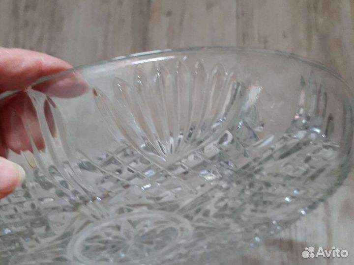 Хрустальная менажница и салатники круг и лодка