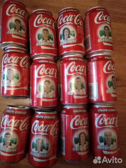 Коллекция банок Пепси с изображением футболистов