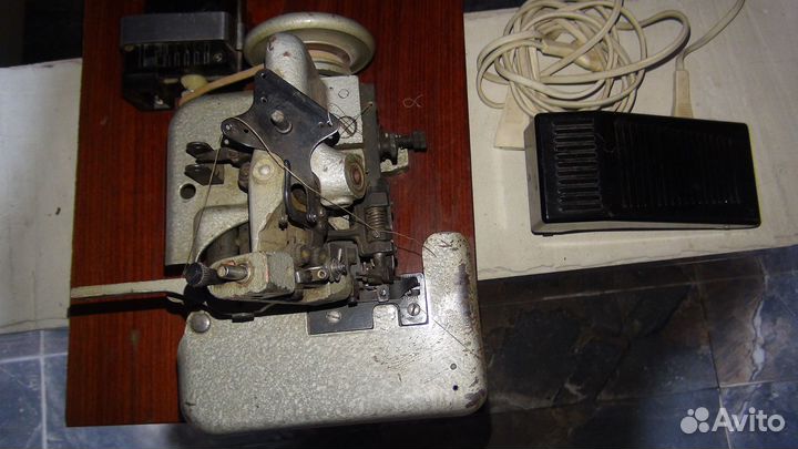 Оверлок промышленный. Сделано в СССР