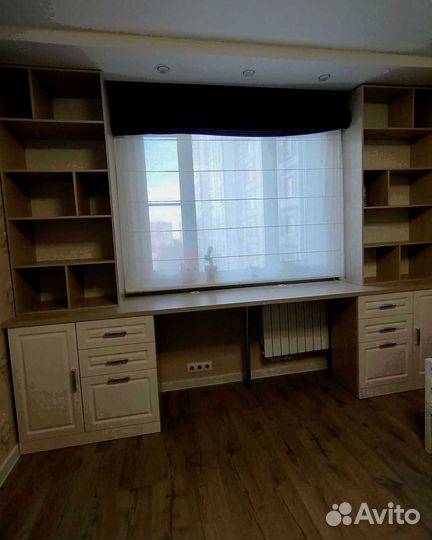 Рабочая зона у окна