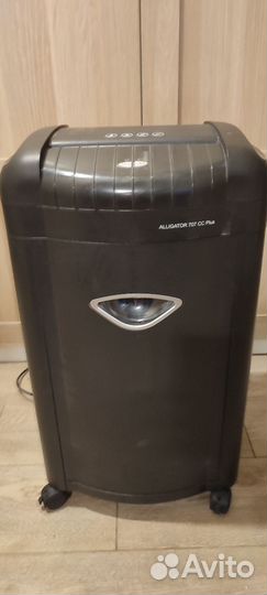 Уничтожитель бумаг (Шредер) alligator 707 cc plus