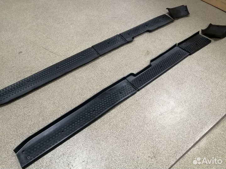 Накладки на пороги УАЗ Патриот до 2014 года