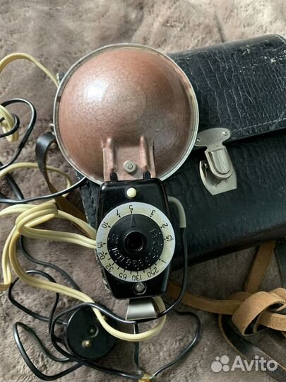 Фотоаппарат и вспышка