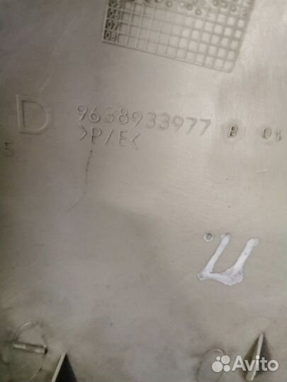 Обшивка багажника задняя правая Peugeot 307