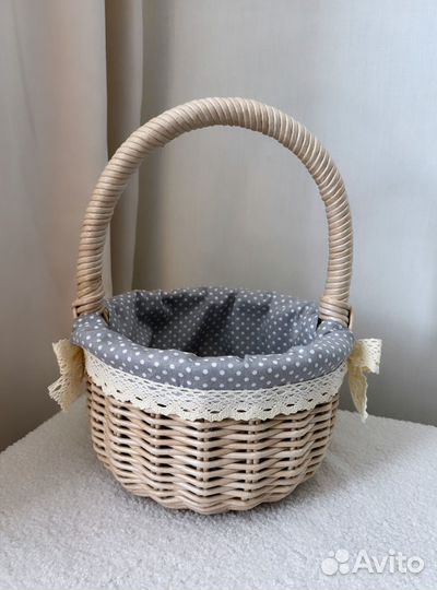 Плетеная корзина, лукошко
