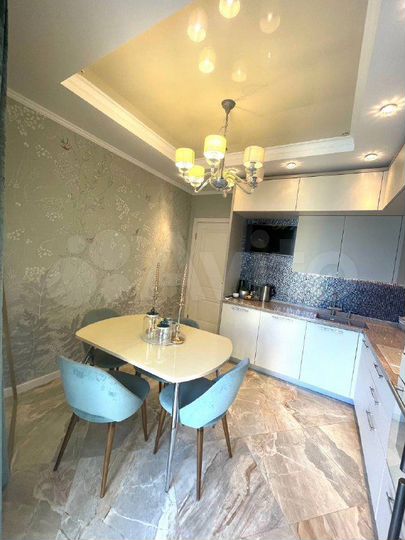 2-к. квартира, 58 м², 13/16 эт.