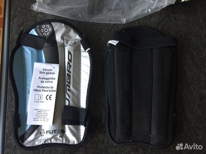 Щитки футбольные Umbro