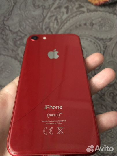 Телефон iPhone 8