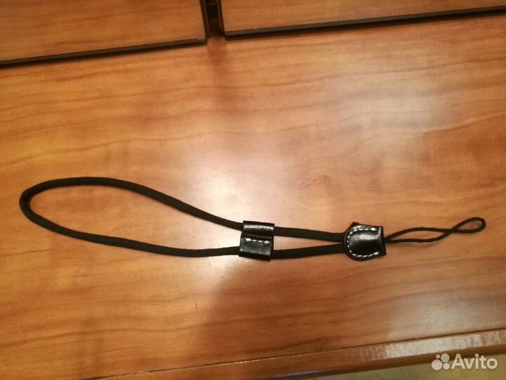 Ремешок на запястье (для мобильника, камеры и пр)