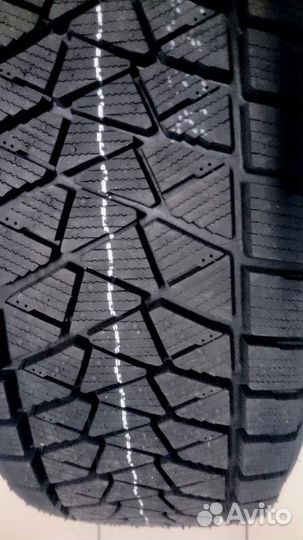 Bridgestone Blizzak DM-V2 215/70 R15 98S