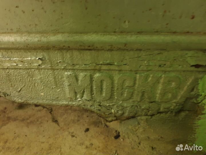 Сейф антикварный