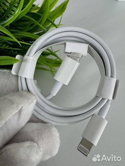 Кабель Lightning to USB-C