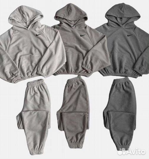 Спортивный костюм nike новый