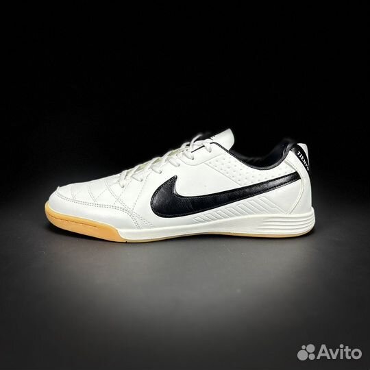 Футзалки Nike Tiempo