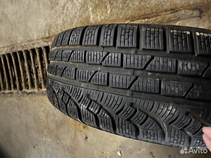 Pirelli Winter Sottozero 210 205/60 R16