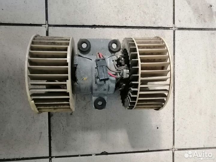 Моторчик печки BMW е36