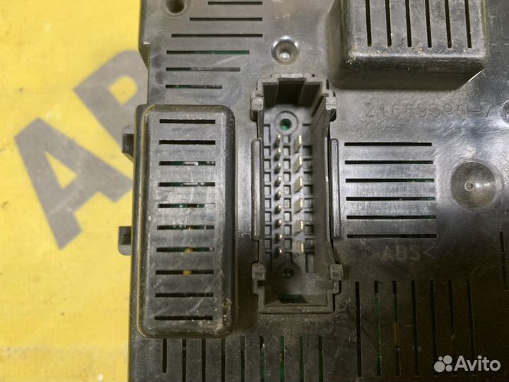 Блок комфорта Nissan Almera G15