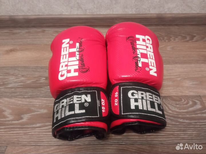 Боксерские перчатки 10 oz
