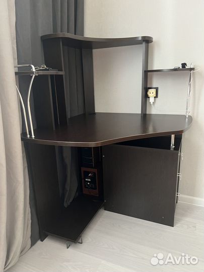 Компьютерный стол