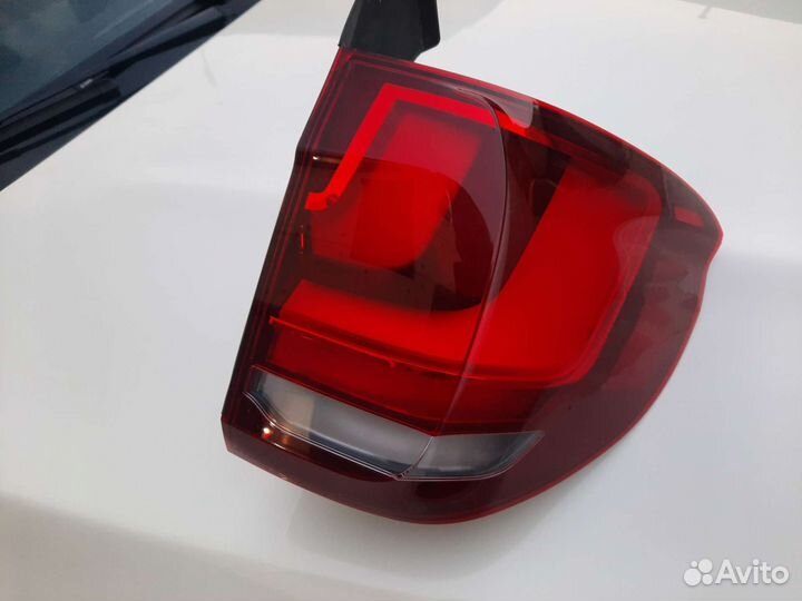 Задний правый фонарь в крыло бмв Х5 F15