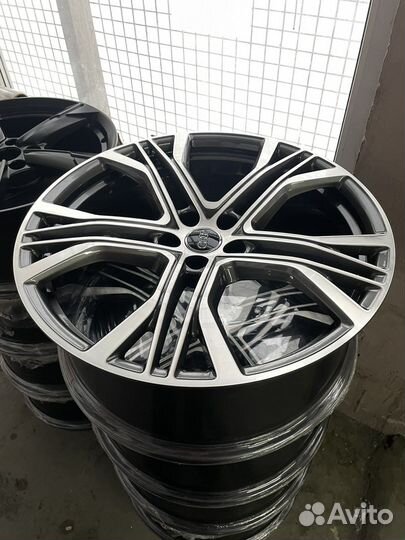 Кованые оригинальные диски Audi A7 4K New R21