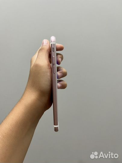 Телефон iPhone 6s