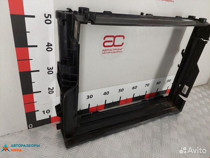 Диффузор вентилятора BMW 7 E65/E66/E67 2002