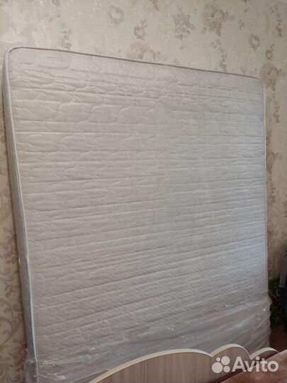 Матрас 160х200 бу