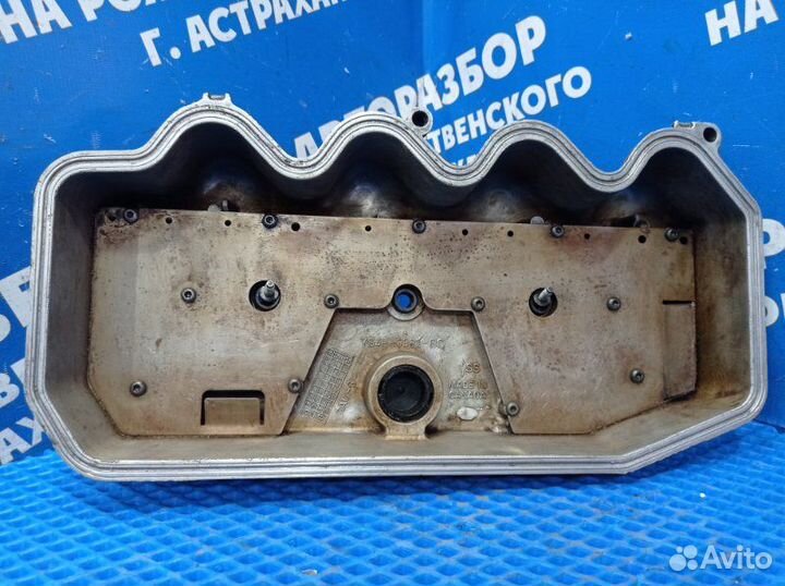 Клапанная крышка Ford Focus 1 седан split port