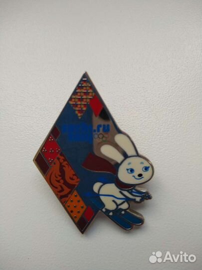 Значок Олимпийских игр в Сочи