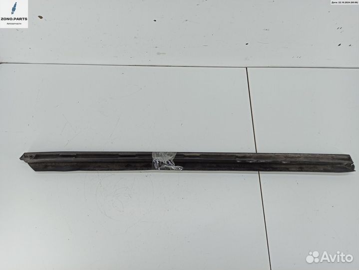 Молдинг двери задней правой 8D0853970 на Audi A4 B5 (1994-2001)
